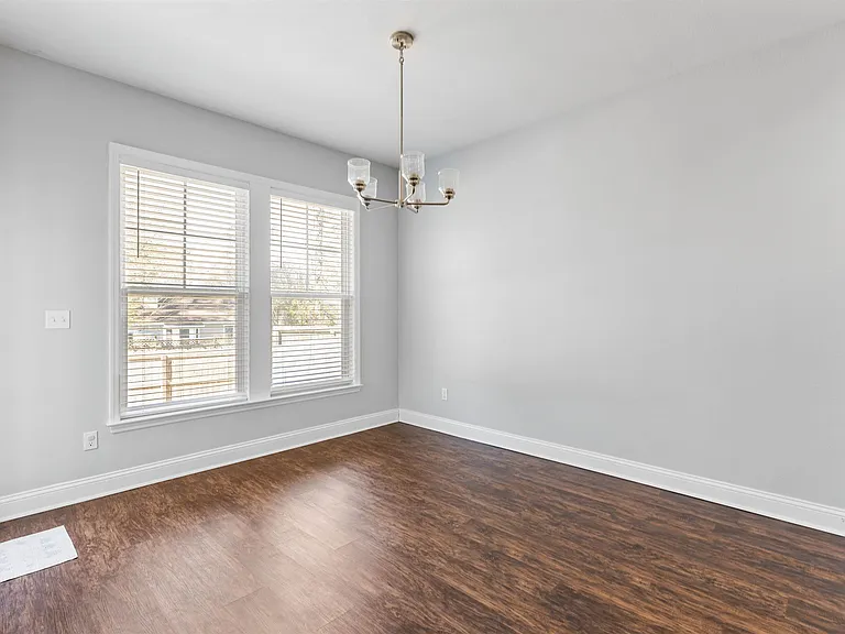 8756 Glenoak Trl — Photo 10