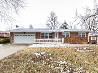 47 Cloverdale Dr, Saint Charles, MO 63304