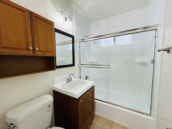 4th image of 1617 S Westgate Ave #94a0ee42d