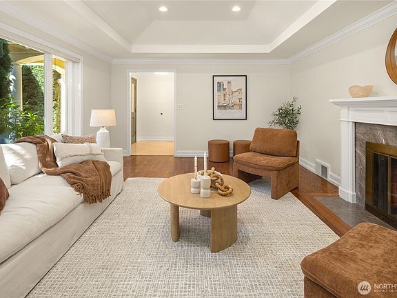 4th image of 3920 W Barrett Street