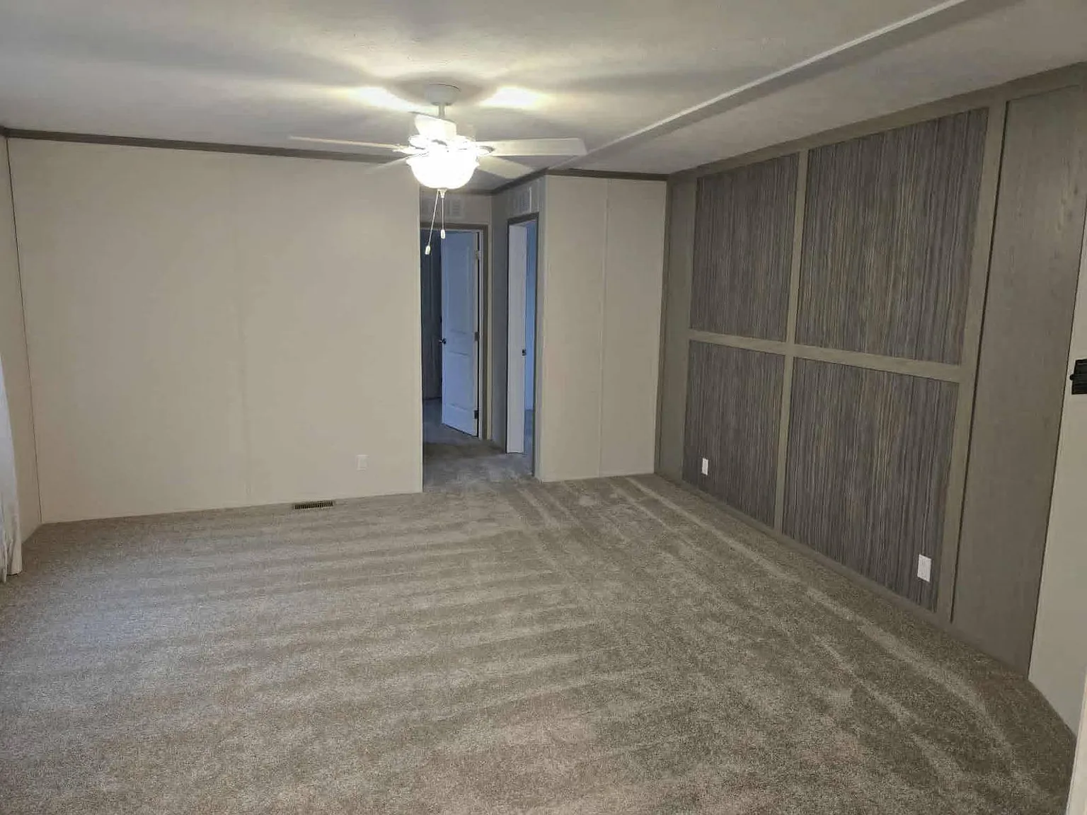 3 bed, 2.0 bath, 1070 sqft, $1,285 — Photo 4