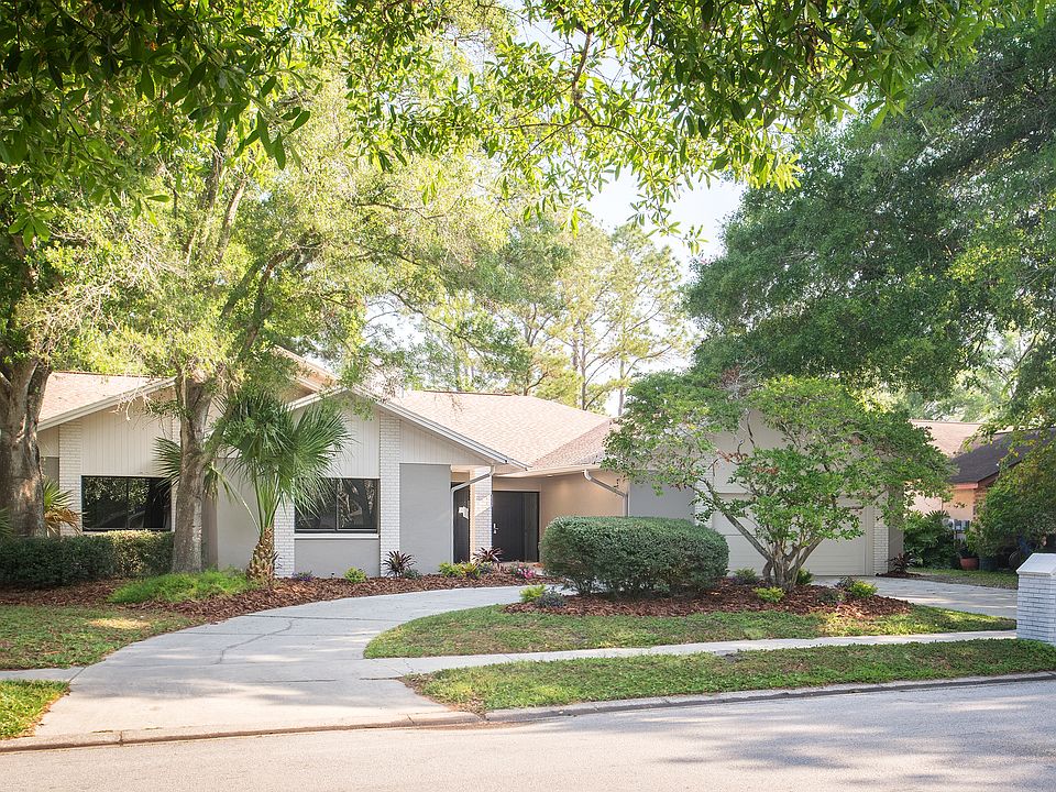 1st image of 14209 Clarendon Dr
