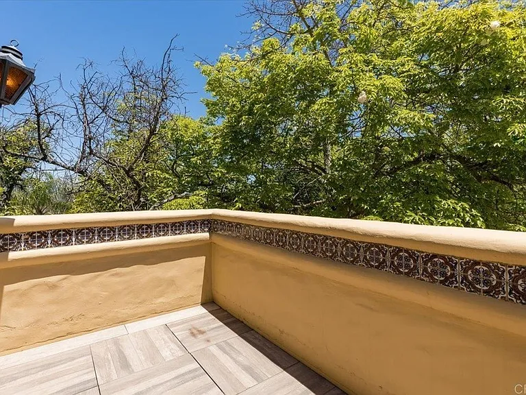 Private terrace of upstairs apartmet