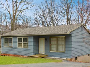 76 Savarese Ln, Burlington, CT 06013