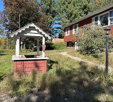 2nd image of 30 Mapleshade Avenue