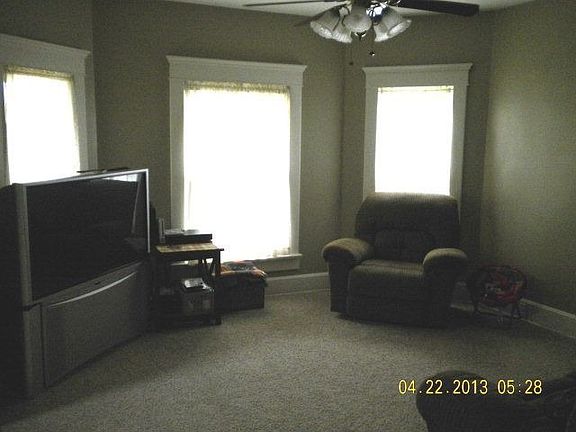 3rd image of 505 Blaine Ave