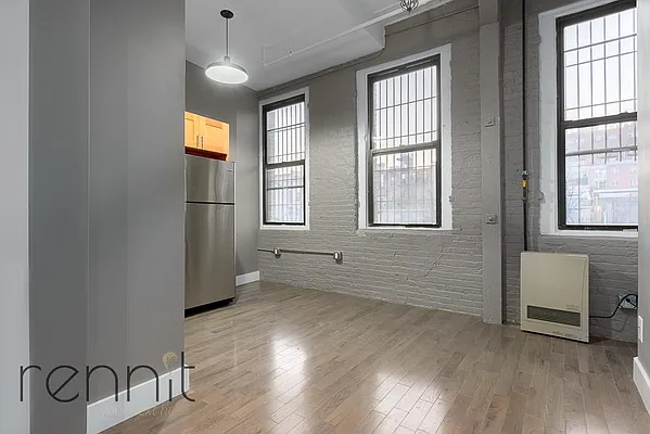 Rented by Rennit Inc. | media 24