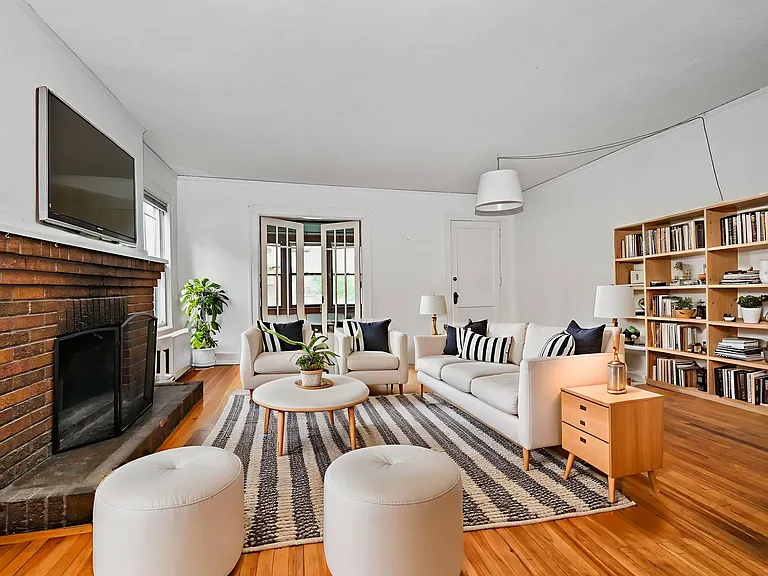 3900 Sheridan Ave S #1 — Photo 1