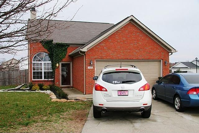 1st image of 200 Palm Hills Dr