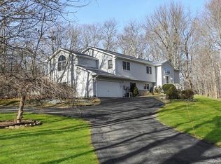 42 Oak Ridge Cir, Mahopac, NY 10541