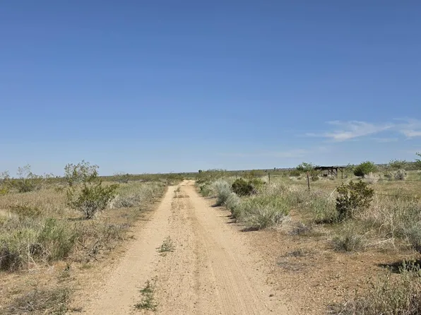 175th Street East Ave #W10, Llano, CA 93544