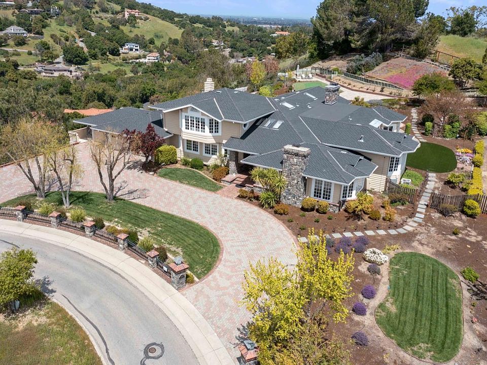 1st image of 21468 Continental Cir