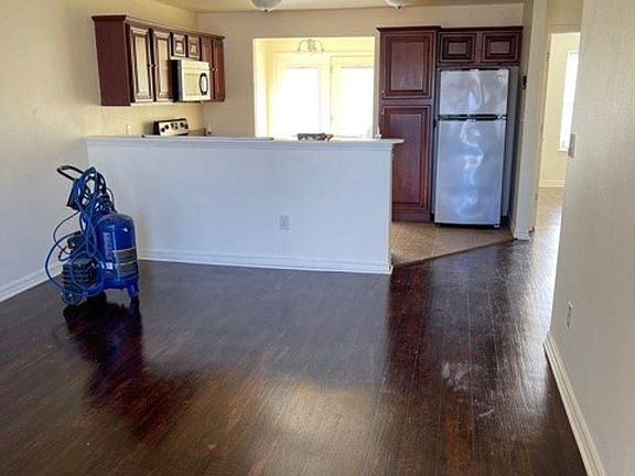 5th image of 1306 N Trinity Dr #1306