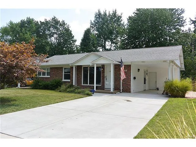 4400 Big Chief Dr photo 1
