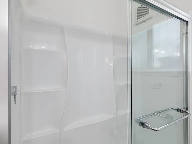 ALDEN 3538 — Photo 12