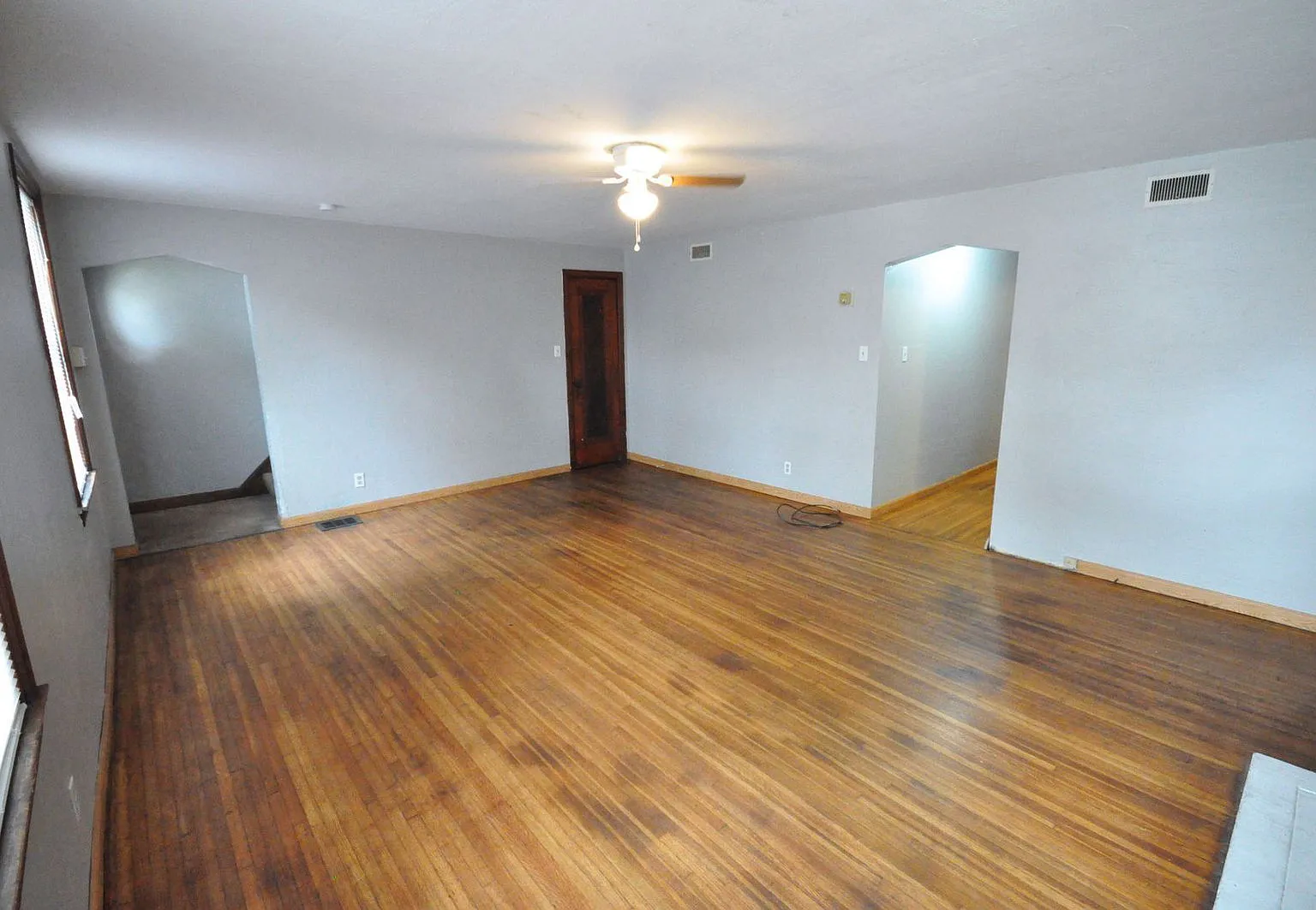 6 bed, 3.0 bath, $3,325 — Photo 2