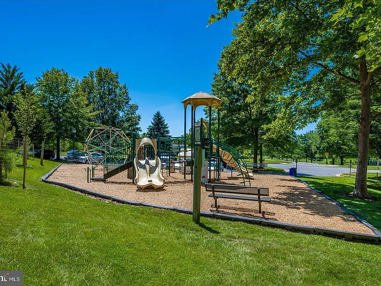 13860 Crosstie Dr — Photo 20