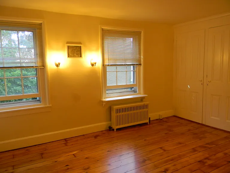 311 N High St — Photo 47