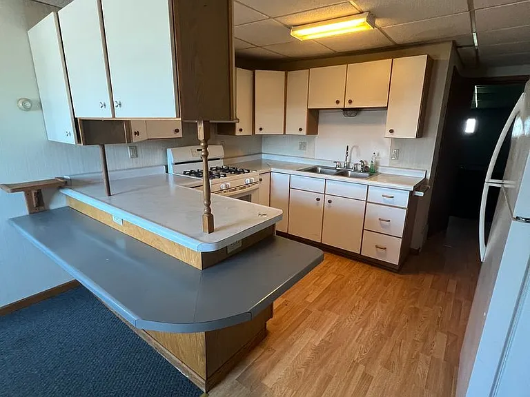 206 S Pacific St — Photo 13