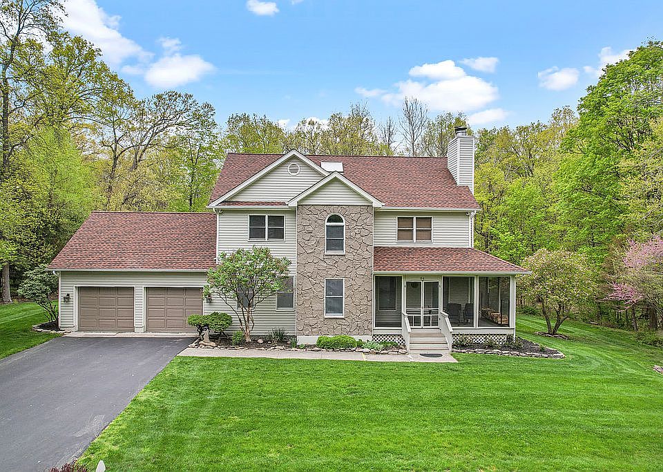 1st image of 84 Brook Hollow Dr