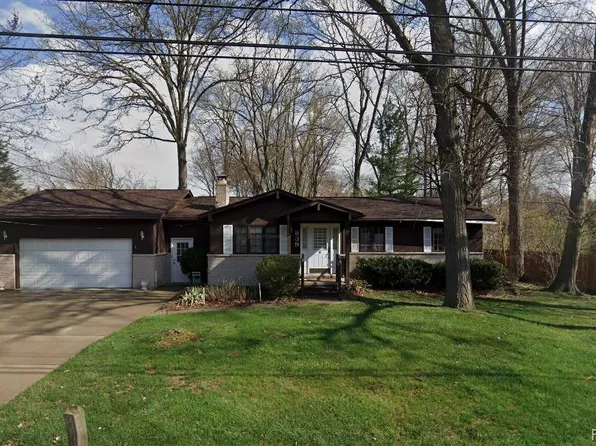 839 Colebrook Dr, Troy, MI 48083