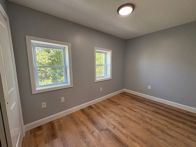 213 Dewitt Ave — Photo 19
