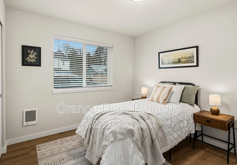 3623 S J St #B — Photo 14