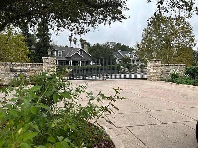 945 Old Ranch Rd — Photo 33
