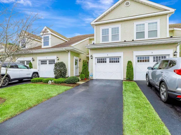5 Cricket Court #146, Shirley, NY 11967
