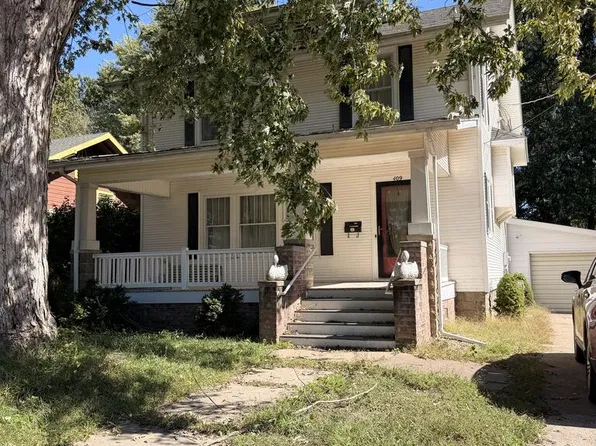 409 S Center St, Shelbina, MO 63468