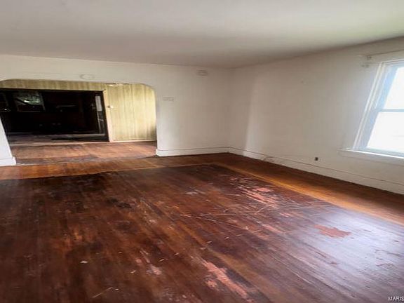 4th image of 615 N 37th St