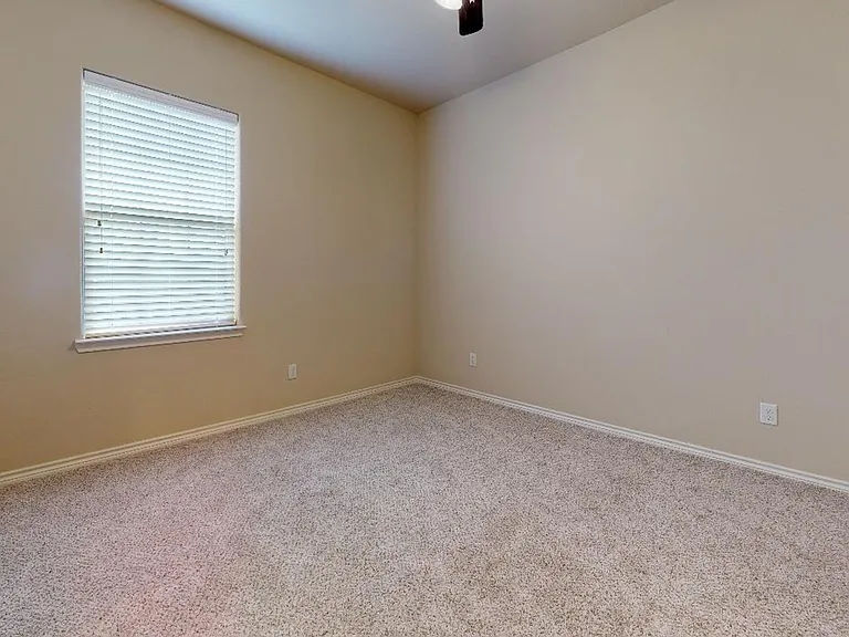 131 Deacon Dr — Photo 13
