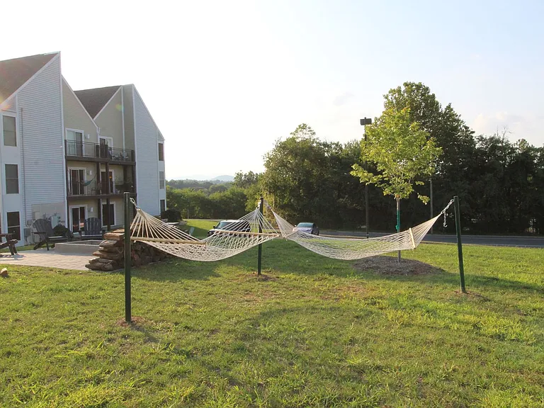 1390H Hunters Rd — Photo 43