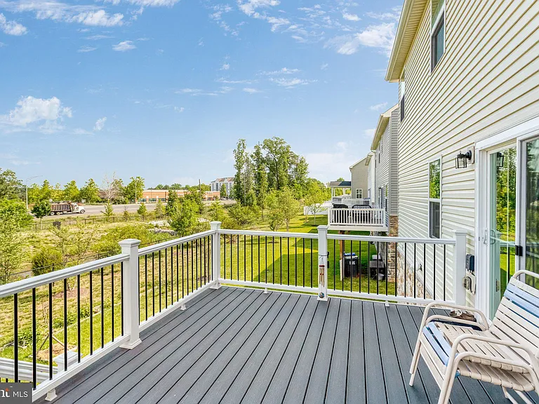 11241 Wheeler Ridge Dr — Photo 39