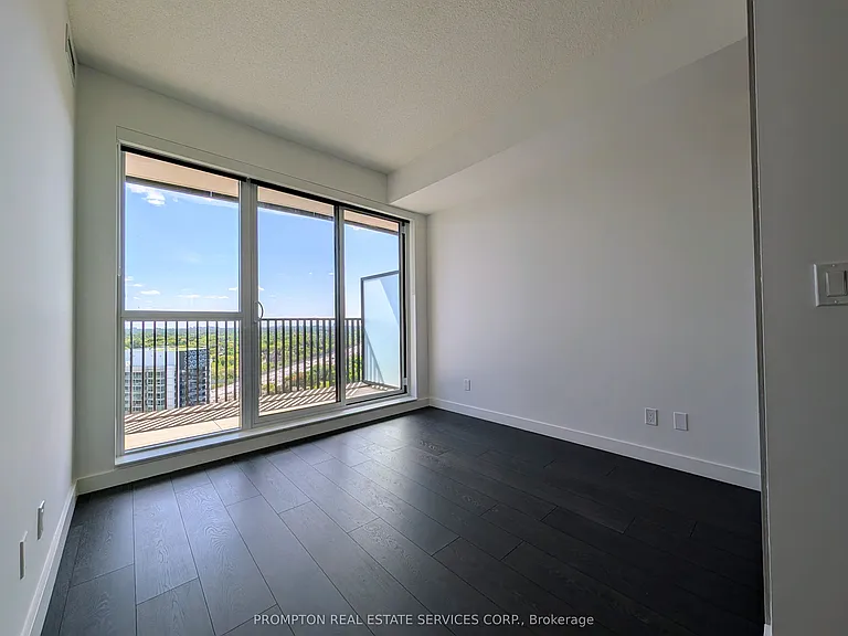 18 Esther Shiner Blvd #2909 — Photo 10