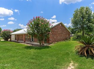 658 Red Maple St, Coushatta, LA 71019