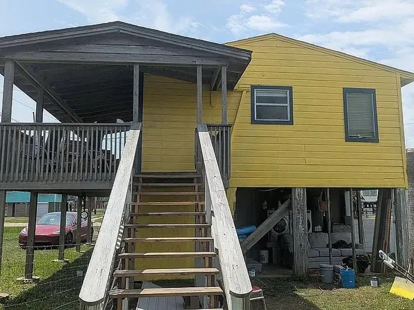 314 Oyster St, Surfside Beach, TX 77541