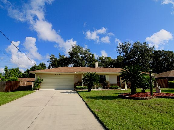 2nd image of 1928 W Chapel Dr
