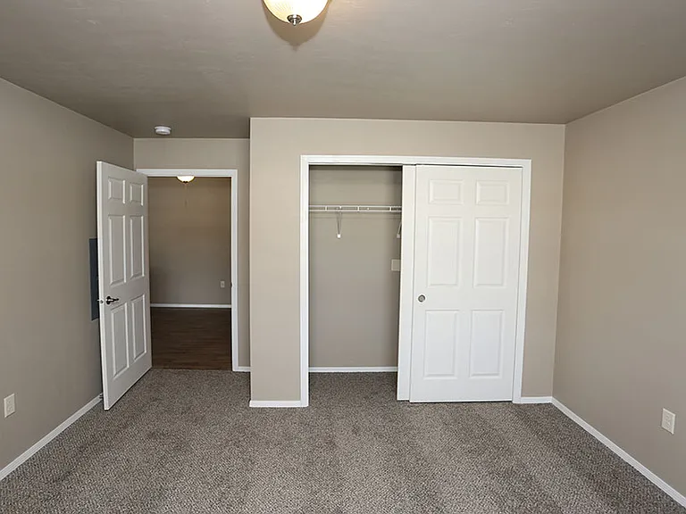 130 Howard Ln — Photo 5