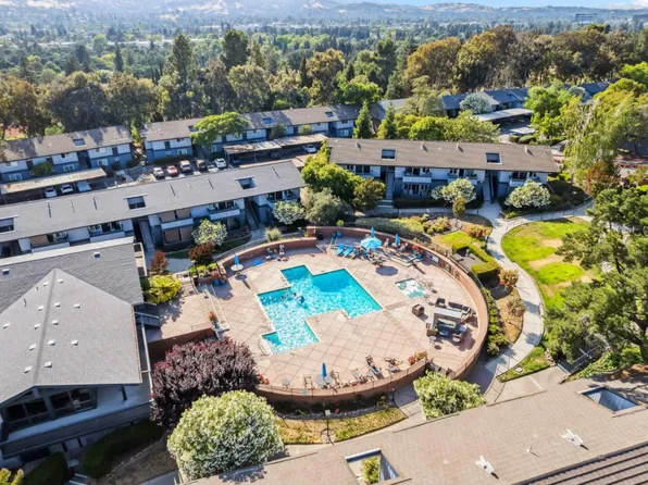 127 Player Ct APT 2, Walnut Creek, CA 94598