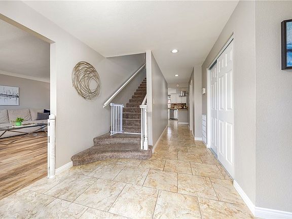3rd image of 10146 Groveside Ave