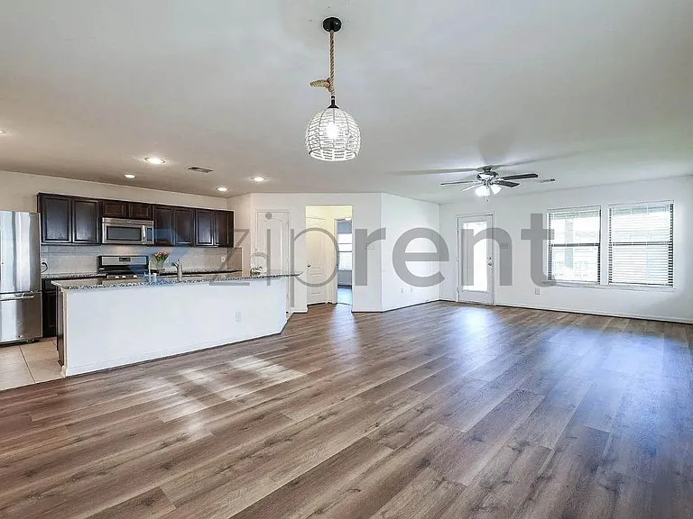 4218 Kendall Rock Ln — Photo 8