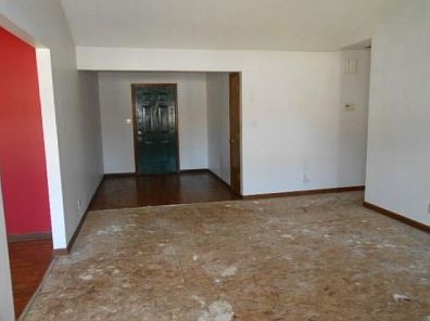 4th image of 1804 Woodsglen Ct