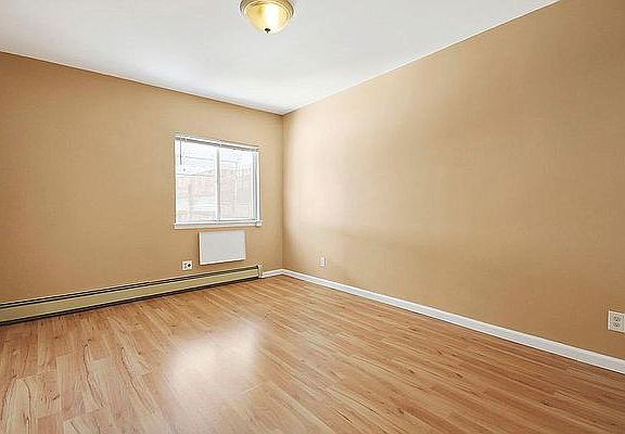 5th image of 9 McKibbin Ct #2