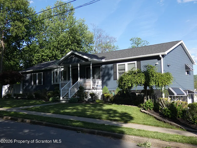 607 3rd Ave #LOWER LEV — Photo 1