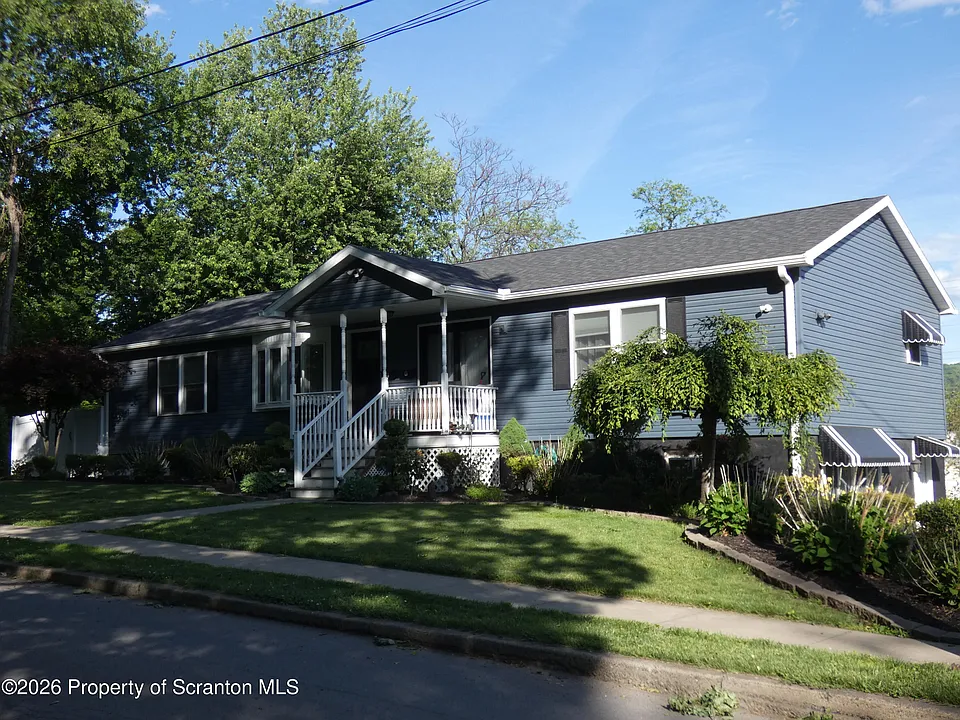 607 3rd Ave #LOWER LEV