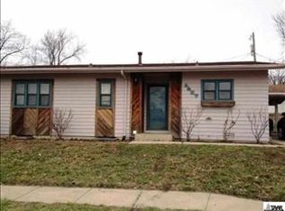6629 SW Fieldwood Dr, Topeka, KS 66619