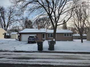 958 Hayden Ave SW, Hutchinson, MN 55350