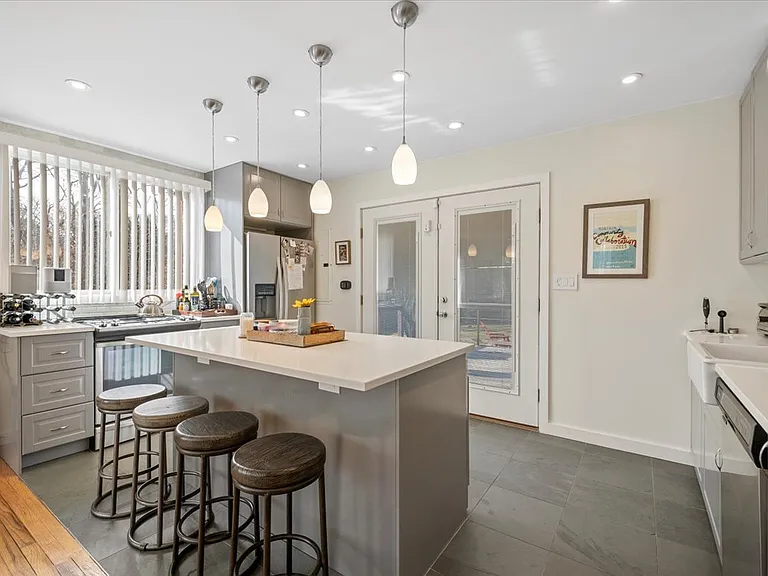 9 Hillside Dr — Photo 10