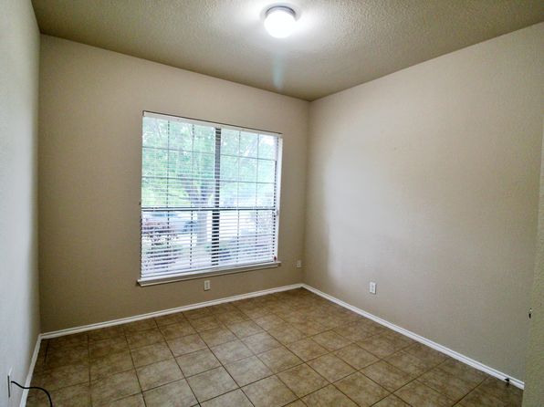 6706 Rosita Oak Dr